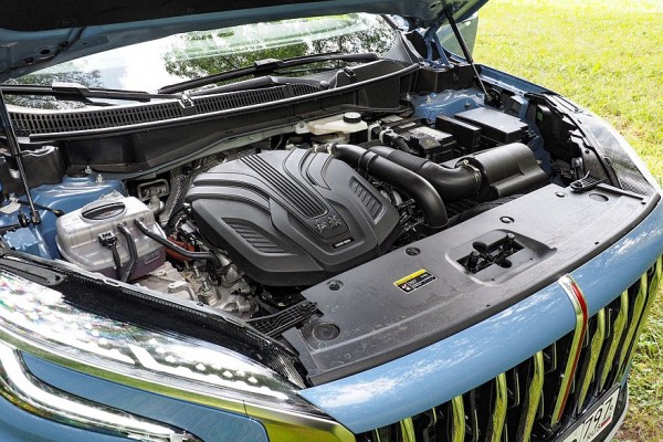 Покупаем Hongqi HS3: что это за автомобиль и почему именно он