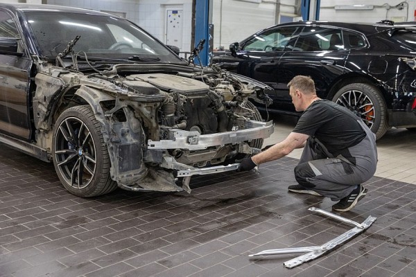 &laquo;Жесть&raquo; без потрясений: кузовной ремонт BMW 5 Series VII (G30)