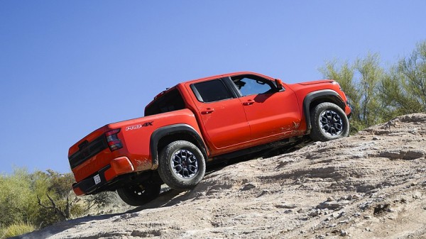 Nissan Frontier обзавёлся новой топовой версией Pro-4X R и стал &laquo;богаче&raquo;