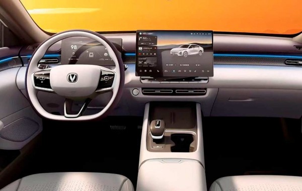 Обновленный седан Changan Eado / Lamore представлен в Поднебесной Обновленный седан Changan Eado / Lamore представлен в Поднебесной