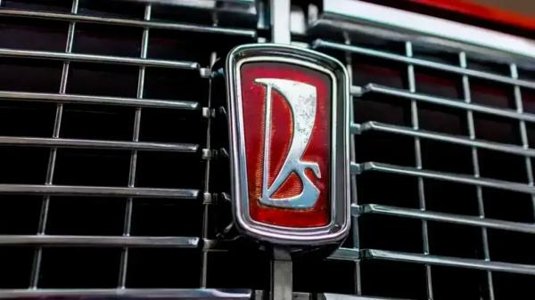 2,5 млн рублей: в РФ продают вазовскую &laquo;четверку&raquo; из ранних партий