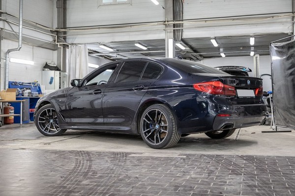 &laquo;Жесть&raquo; без потрясений: кузовной ремонт BMW 5 Series VII (G30)