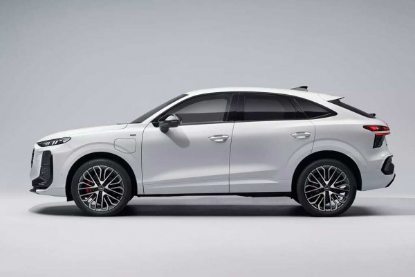 Для нового Audi Q3 стала доступна купеобразная версия Sportback