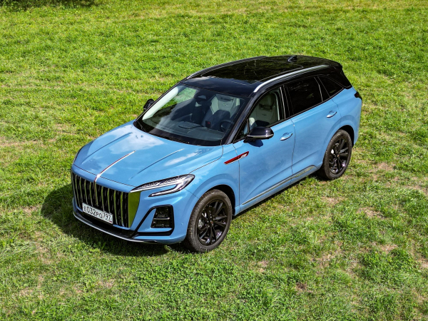 Покупаем Hongqi HS3: что это за автомобиль и почему именно он