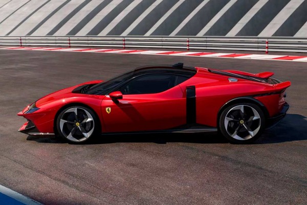 Ferrari 849 Testarossa: модернизированный вариант SF90 Stradale с культовым именем