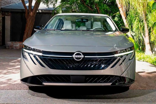 Представлен Nissan Sentra девятого поколения: новая внешность, но старая техника