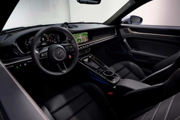 Обновленный Porsche 911 Turbo S (992) получил гибридную силовую установку