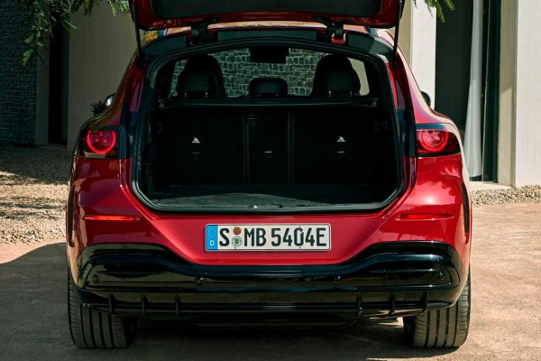 Mercedes-Benz GLC EQ: электрический кроссовер с массивным грилем