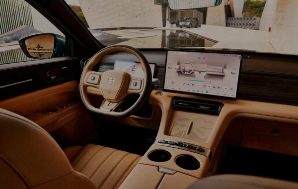 Jetour X70L: представлен бензиновый вариант модели в новом кузове