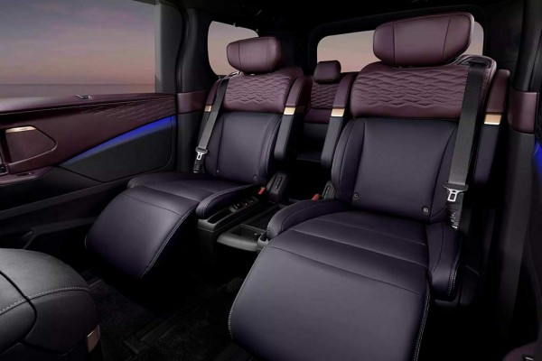 Рассекречен новый минивэн Nissan Elgrand четвертого поколения