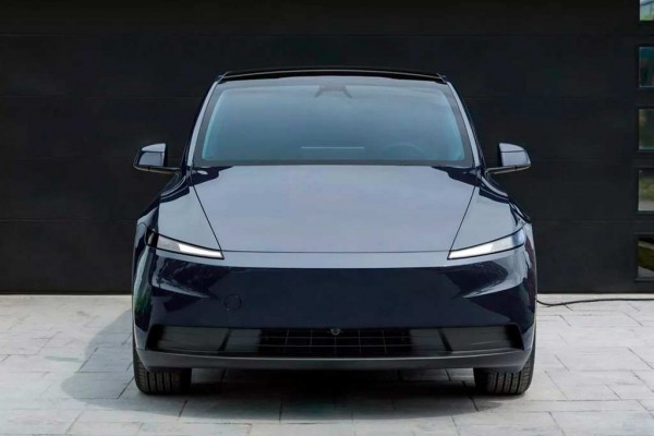 Кроссовер Tesla Model Y получил упрощенную версию Standard