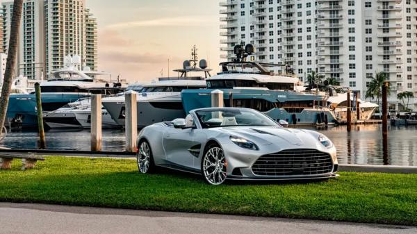 Aston Martin теперь можно пришвартовать к бордюру &mdash; Vanquish превратили в яхту на колесах