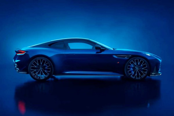 Aston Martin DB12 S: британцы рассекретили топовую 700-сильную версию суперкара Aston Martin DB12 S: британцы рассекретили топовую 700-сильную версию суперкара