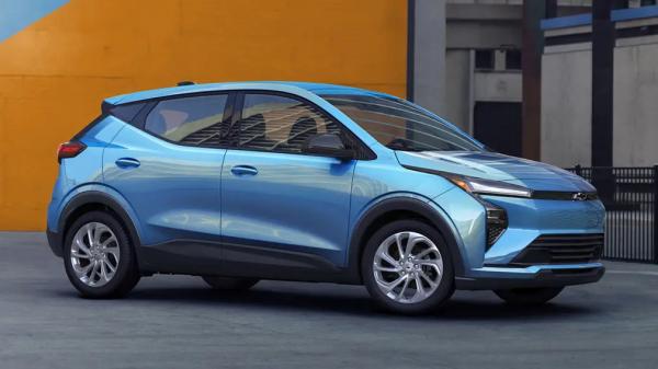 Новый Chevrolet Bolt против Nissan Leaf: кто победит?