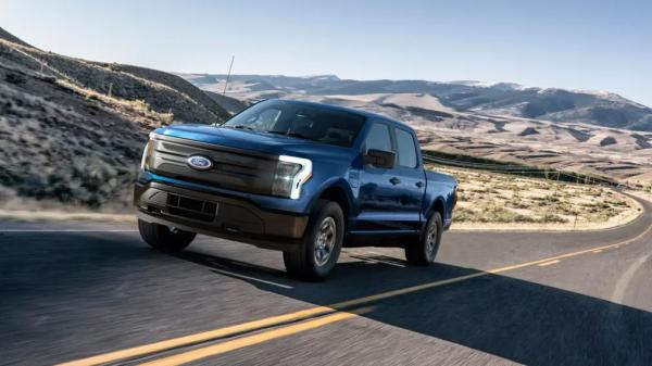 Ford &laquo;обесточил&raquo; базовую версию F-150 Lightning &mdash; теперь только топовые батареи и мощность