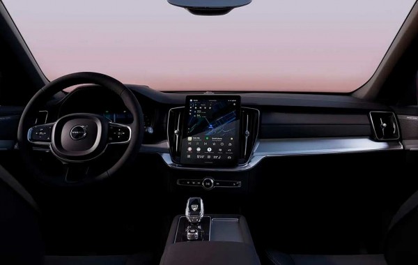 Флагманский кроссовер Volvo XC90 получил черную спецверсию &laquo;Black Edition&raquo;