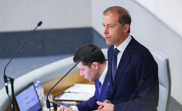 Мантуров предложил отсрочить ввод новых правил расчета утильсбора