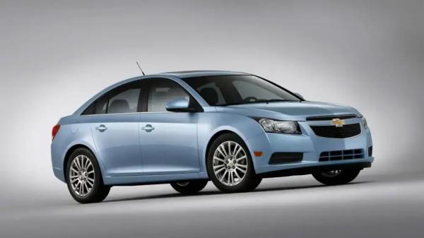 Опасные подушки: Chevrolet Cruze попал под отзывную кампанию