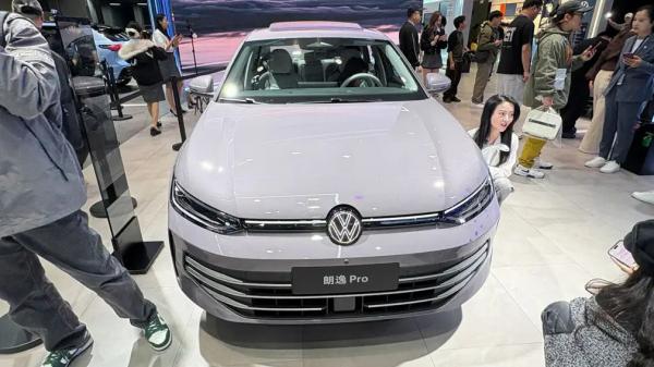 Новый Volkswagen Lavida Pro приехал на международный автосалон