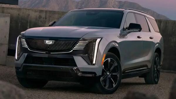 Король внедорожников: MotorTrend отдал титул модели Escalade IQ