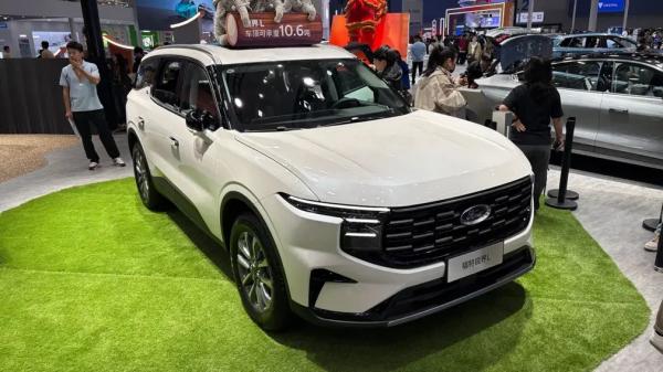 Ford удивил Китай: новый Edge L готов завоевать дороги мира Ford удивил Китай: новый Edge L готов завоевать дороги мира