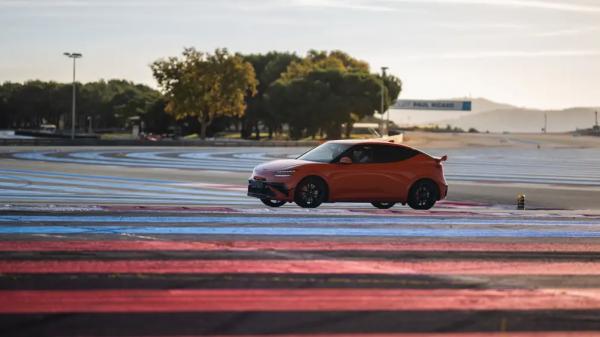 Genesis решил выйти на дорогу Porsche: вот как выглядит Luxury High Performance