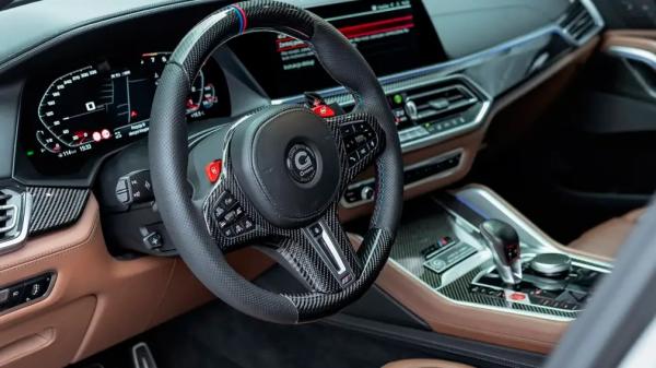 BMW X6 M получил апгрейд: и без того не самый &laquo;добрый&raquo; кроссовер стал еще злее