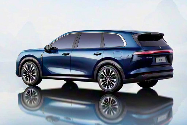 Baojun Huajing S: флагманский кроссовер на базе технологий от Huawei