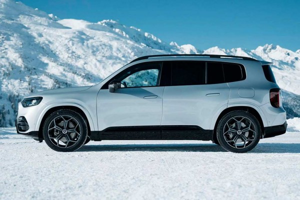 Кроссовер Mercedes-Benz GLB в новом кузове дебютировал в виде электрокара