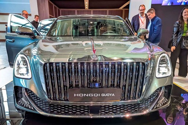 В 2026 году в России начнутся продажи роскошного седана Hongqi L1