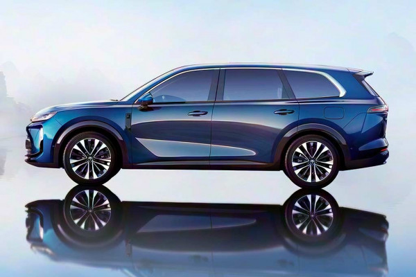 Baojun Huajing S: флагманский кроссовер на базе технологий от Huawei