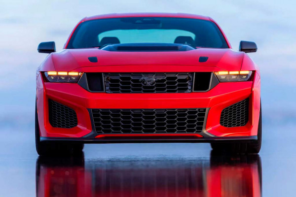 Ford Mustang получил &laquo;доступную&raquo; экстремальную версию Dark Horse SC