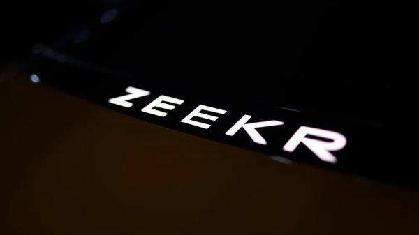 Zeekr 8X раскрыли раньше времени &mdash; гибрид, который едет как электрокар