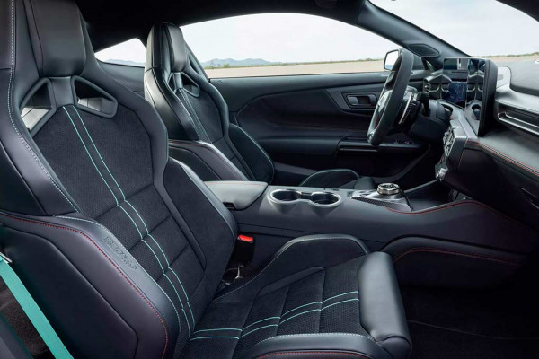 Ford Mustang получил &laquo;доступную&raquo; экстремальную версию Dark Horse SC