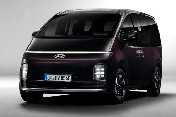 Hyundai Staria Electric: корейцы представили электрическую версию минивэна