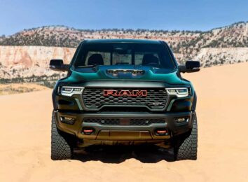 RAM вернул в линейку &laquo;заряженный&raquo; пикап SRT TRX: он стал еще мощнее