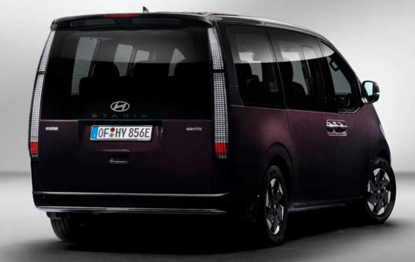 Hyundai Staria Electric: корейцы представили электрическую версию минивэна