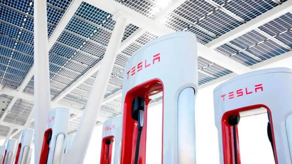 Tesla штурмует Европу: открыта новая страница вакансий по зарядкам