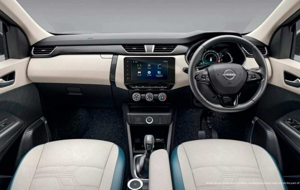 Nissan Gravite: семиместный паркетник за полмиллиона рублей