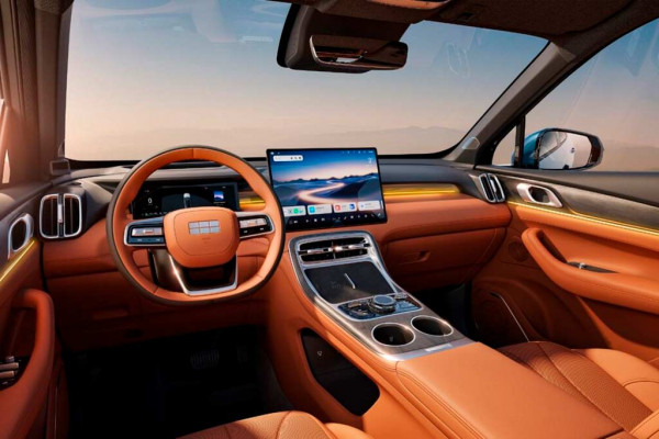 Geely Galaxy M7: гибридный кроссовер с запасом хода до 1 730 км