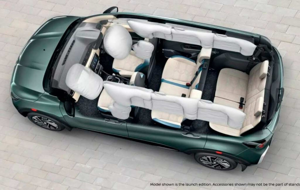Nissan Gravite: семиместный паркетник за полмиллиона рублей