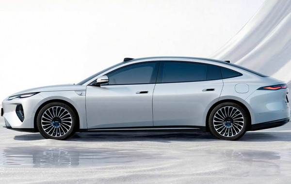 BYD Seal 08: флагманский электрический седан с запасом хода до 1 000 км
