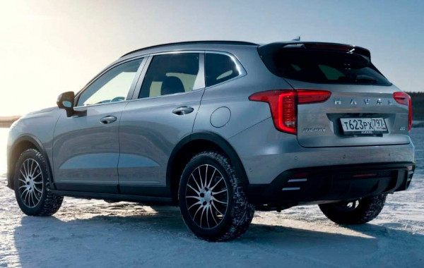 Обновленный Haval Jolion получил новый салон и более мощный двигатель