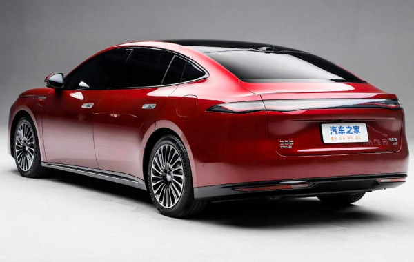 BYD Seal 08: флагманский электрический седан с запасом хода до 1 000 км