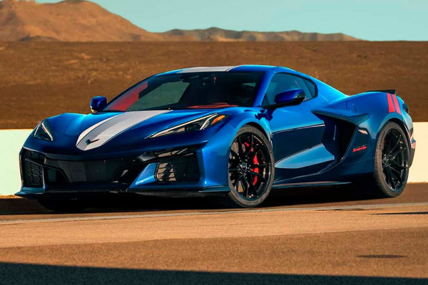 Chevrolet Corvette Grand Sport: версия спорткара с новым 6,7-литровым V8