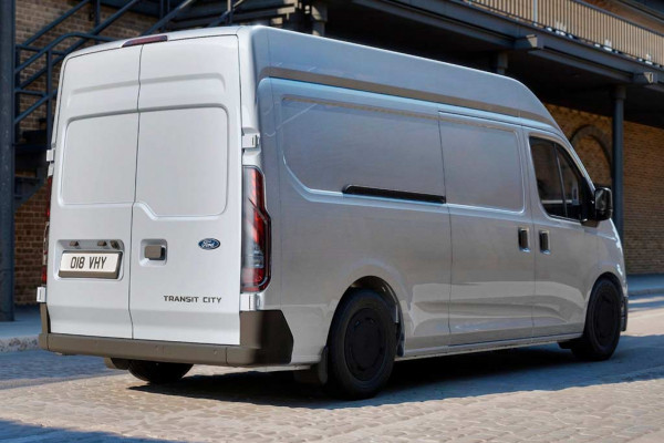 Электрический Ford Transit City оказался перелицованной версией китайского фургона