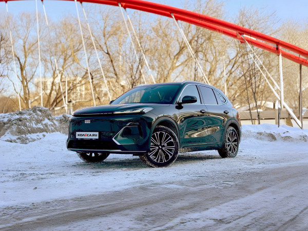 Звездолёт с компромиссами: тест-драйв Geely EX5 EM-i