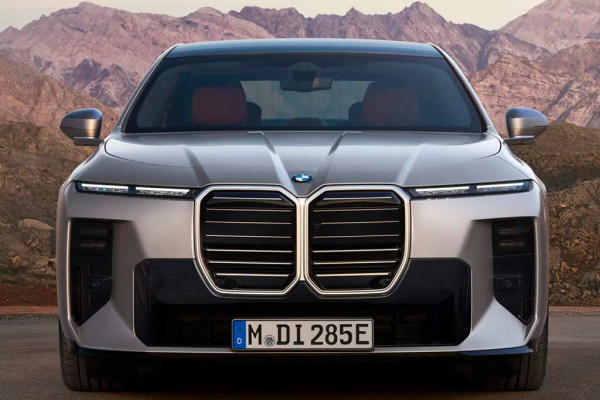 Обновленный BMW 7-Series (G70): самый комплексный рестайлинг в истории БМВ