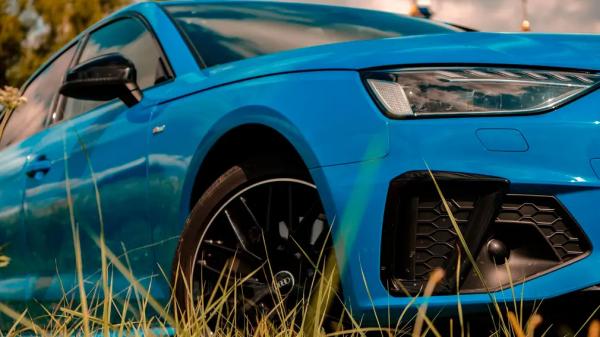 Купил Audi &mdash; проверь замки: машины за миллионы блокируют владельцев
