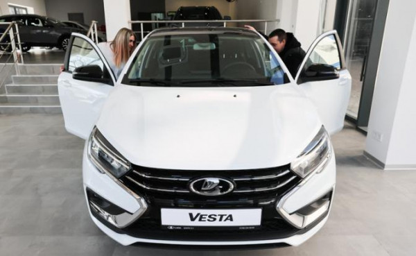 &laquo;АвтоВАЗ&raquo; запустит подписку на Lada Vesta примерно за 40 тысяч рублей в месяц